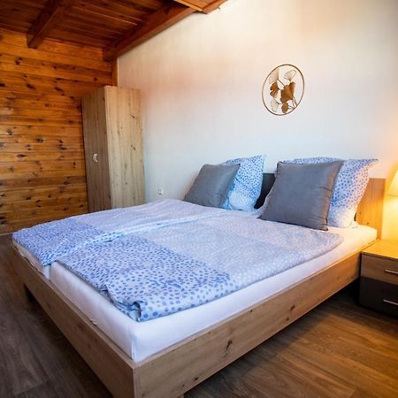 Tina Apartments Černá v Pošumaví Екстериор снимка