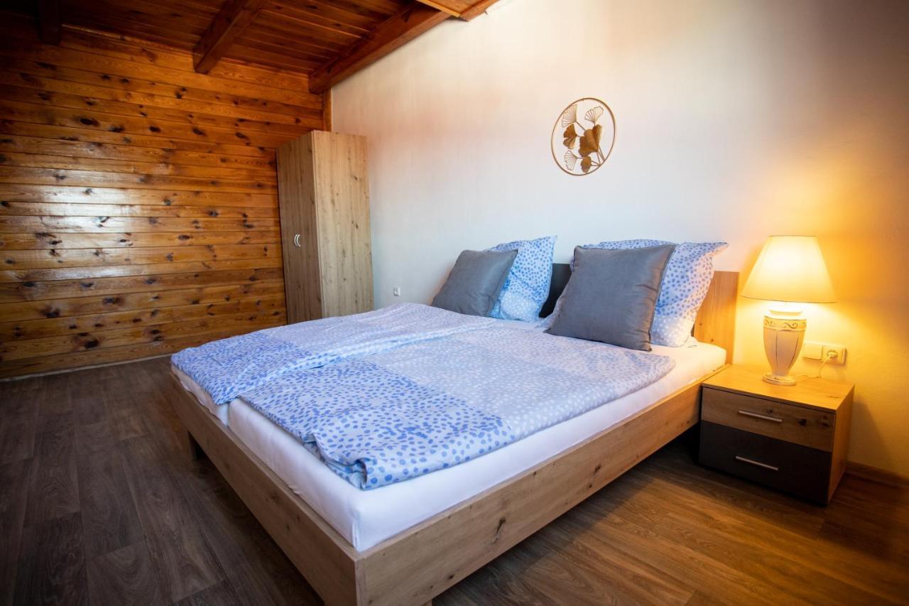 Tina Apartments Černá v Pošumaví Екстериор снимка
